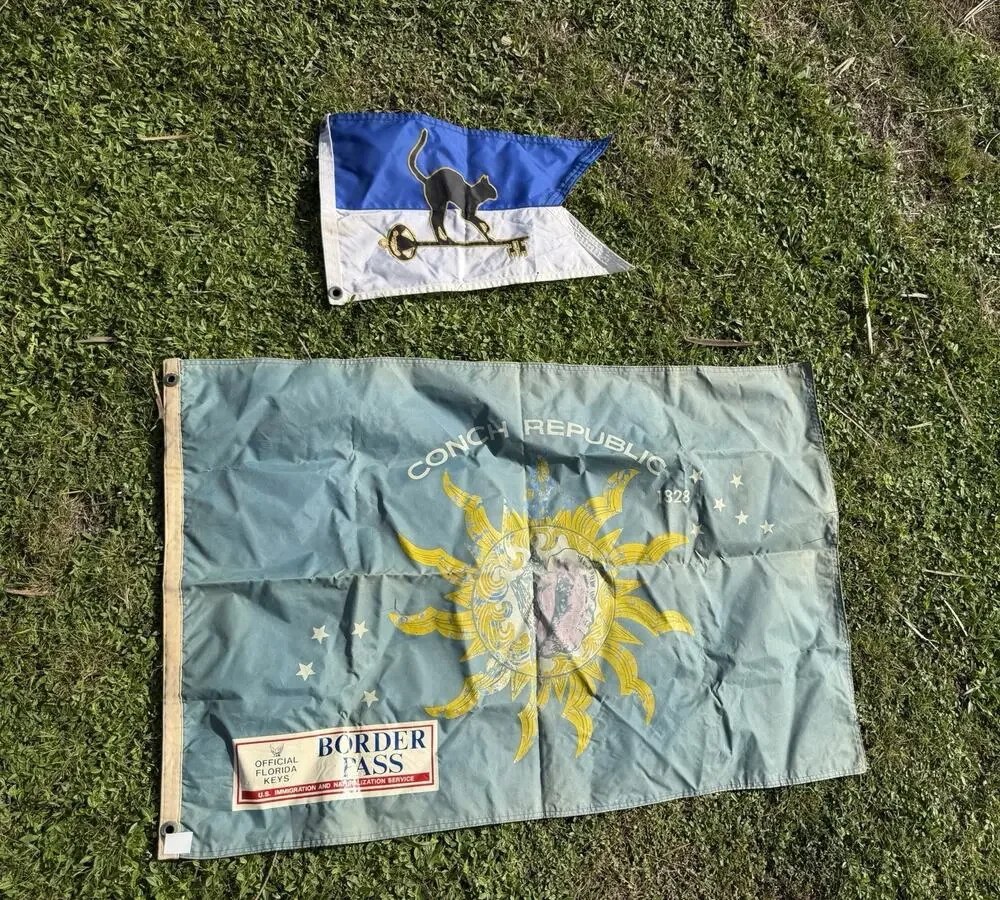 VINTAGE CONCH REPUBLIC AND CAT CAY FLAG - BORDER PATROL STICKER